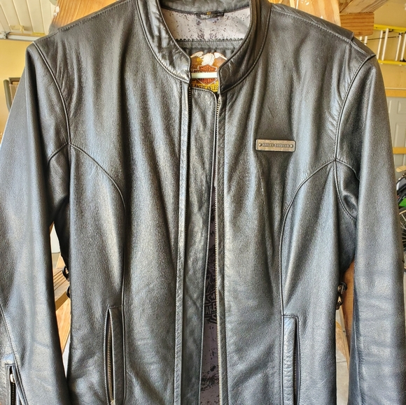 Harley-Davidson Jackets & Blazers - Womens leather Harley coat